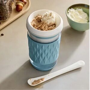 The Pampered Chef Frozen Drink Maker NWTB